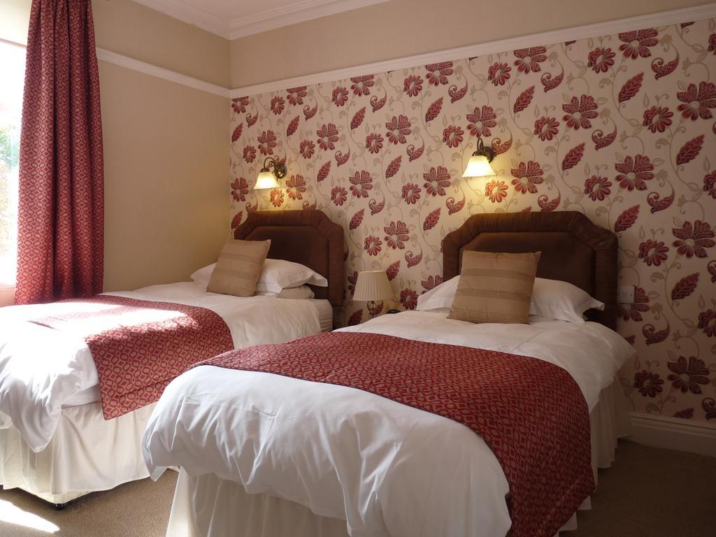 Cornerways Guest House Llandudno Exterior photo