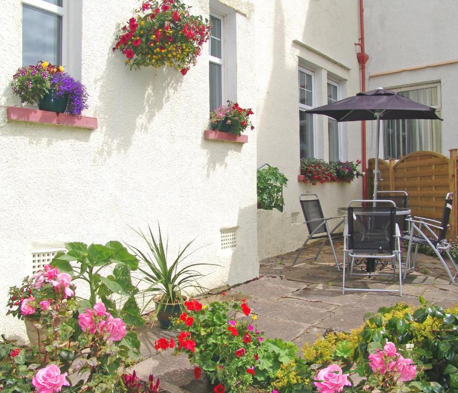 Cornerways Guest House Llandudno Exterior photo